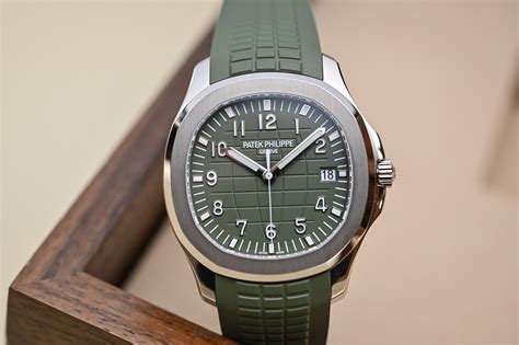 patek philippe aquanaut jumbo green|Patek Philippe aquanaut jumbo.